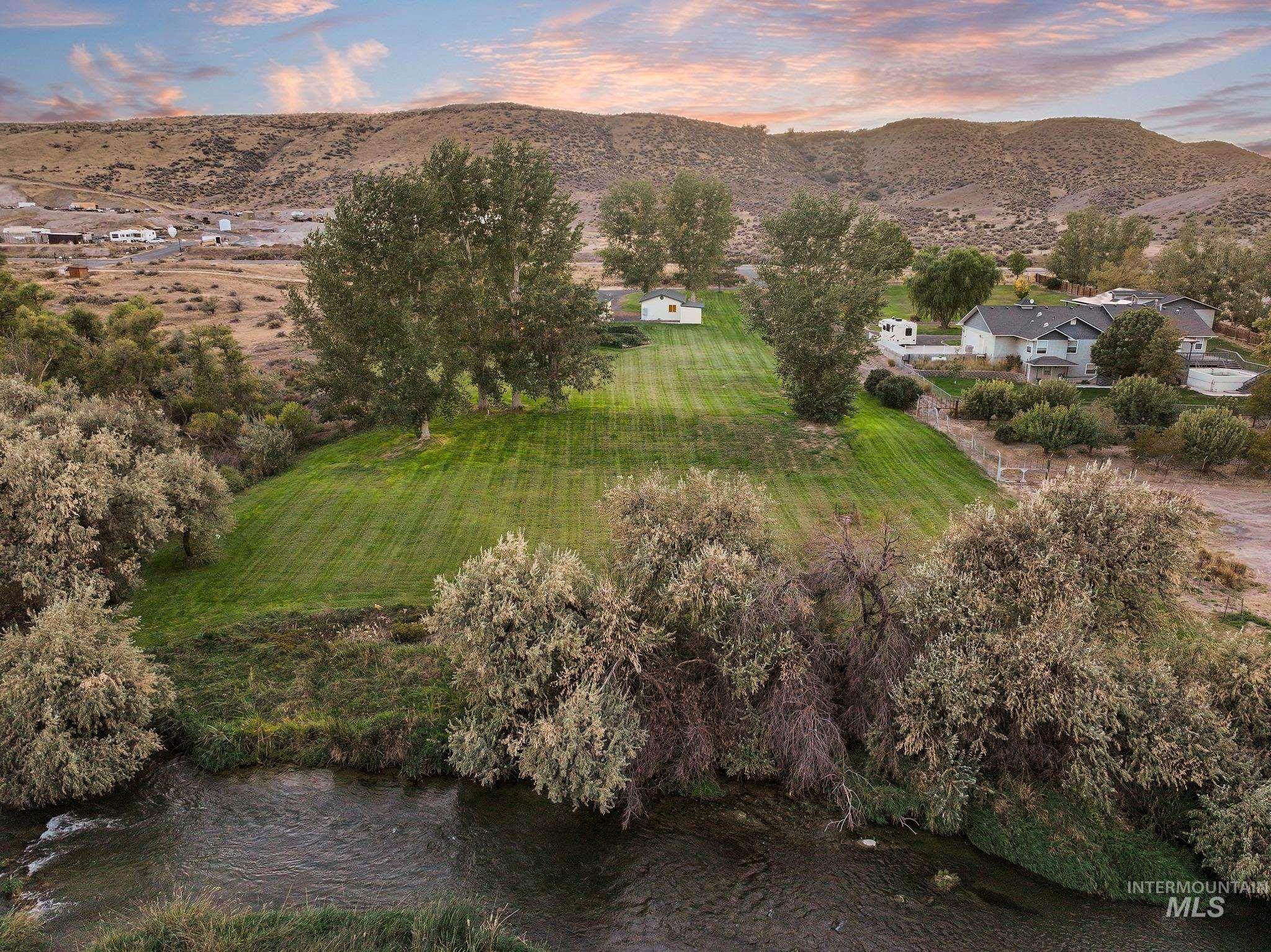 19010 Hwy 30 Property Photo 4