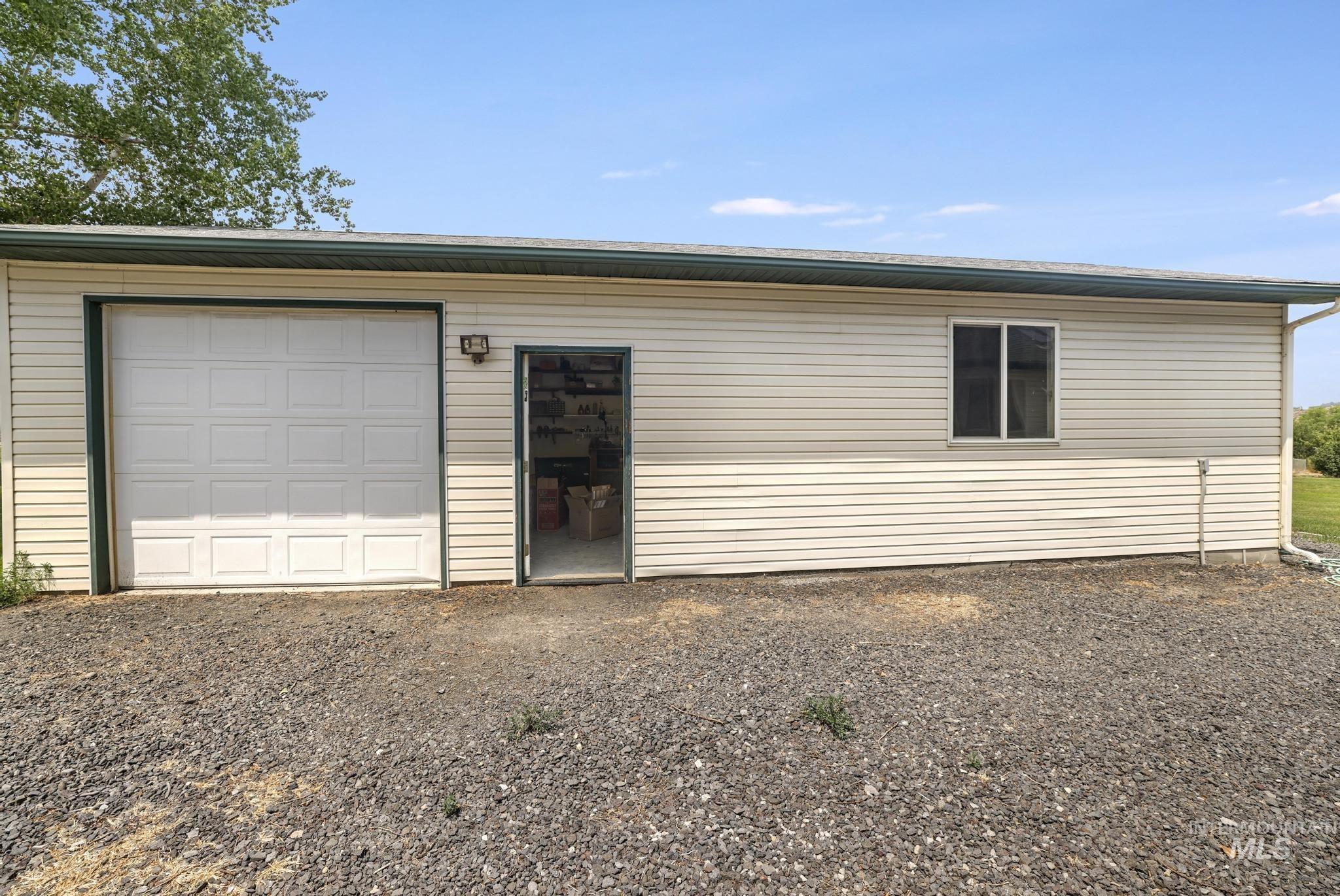19010 Hwy 30 Property Photo 40