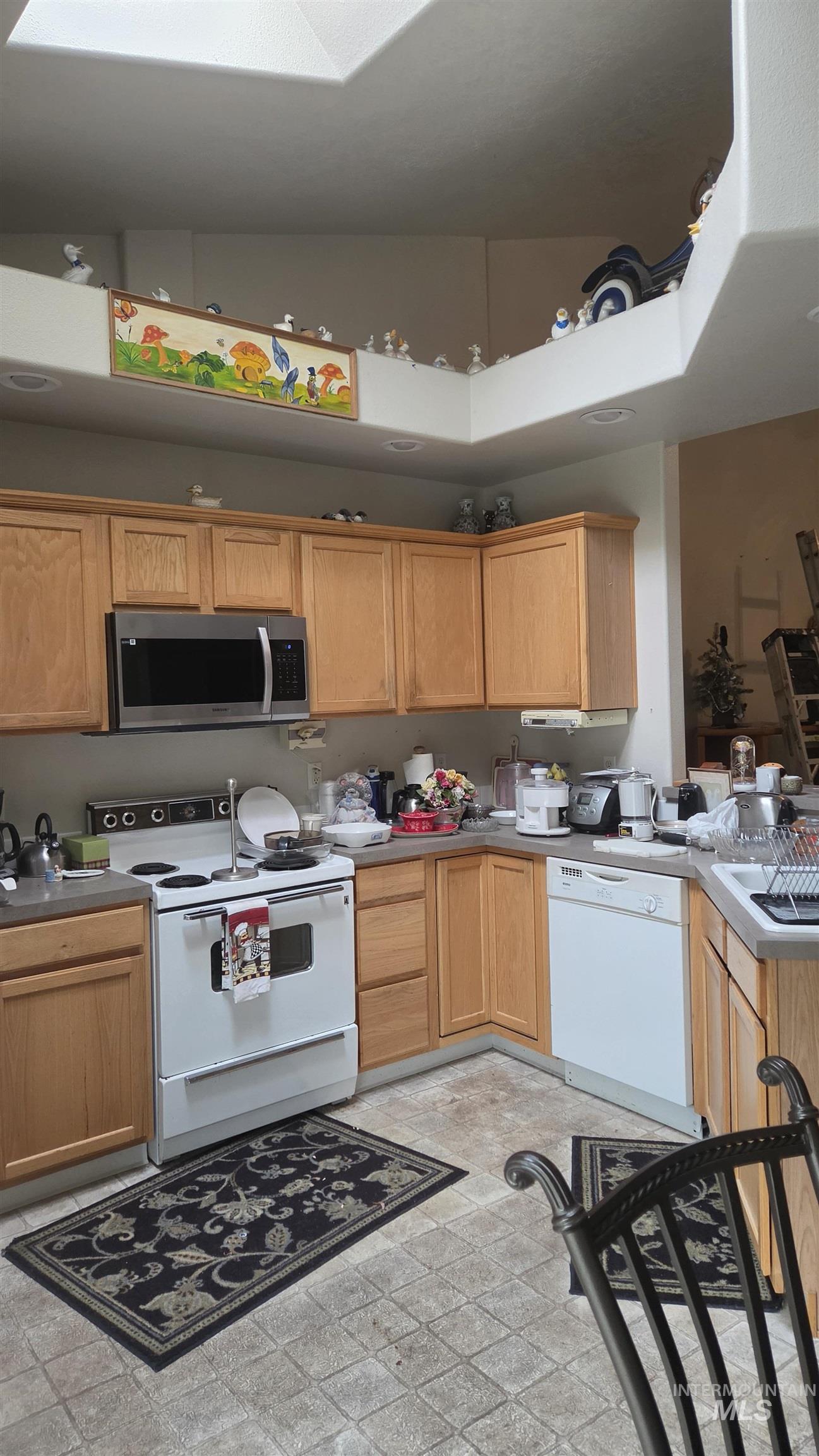 58 N Poplar Forest Place Property Photo 3