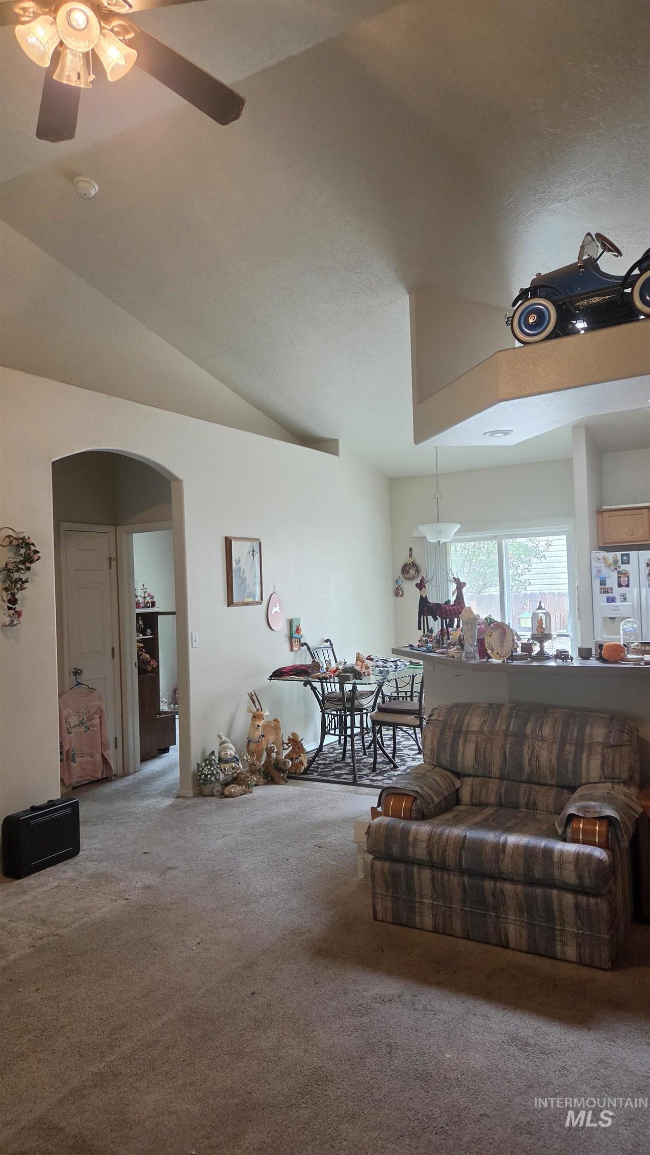 58 N Poplar Forest Place Property Photo 5