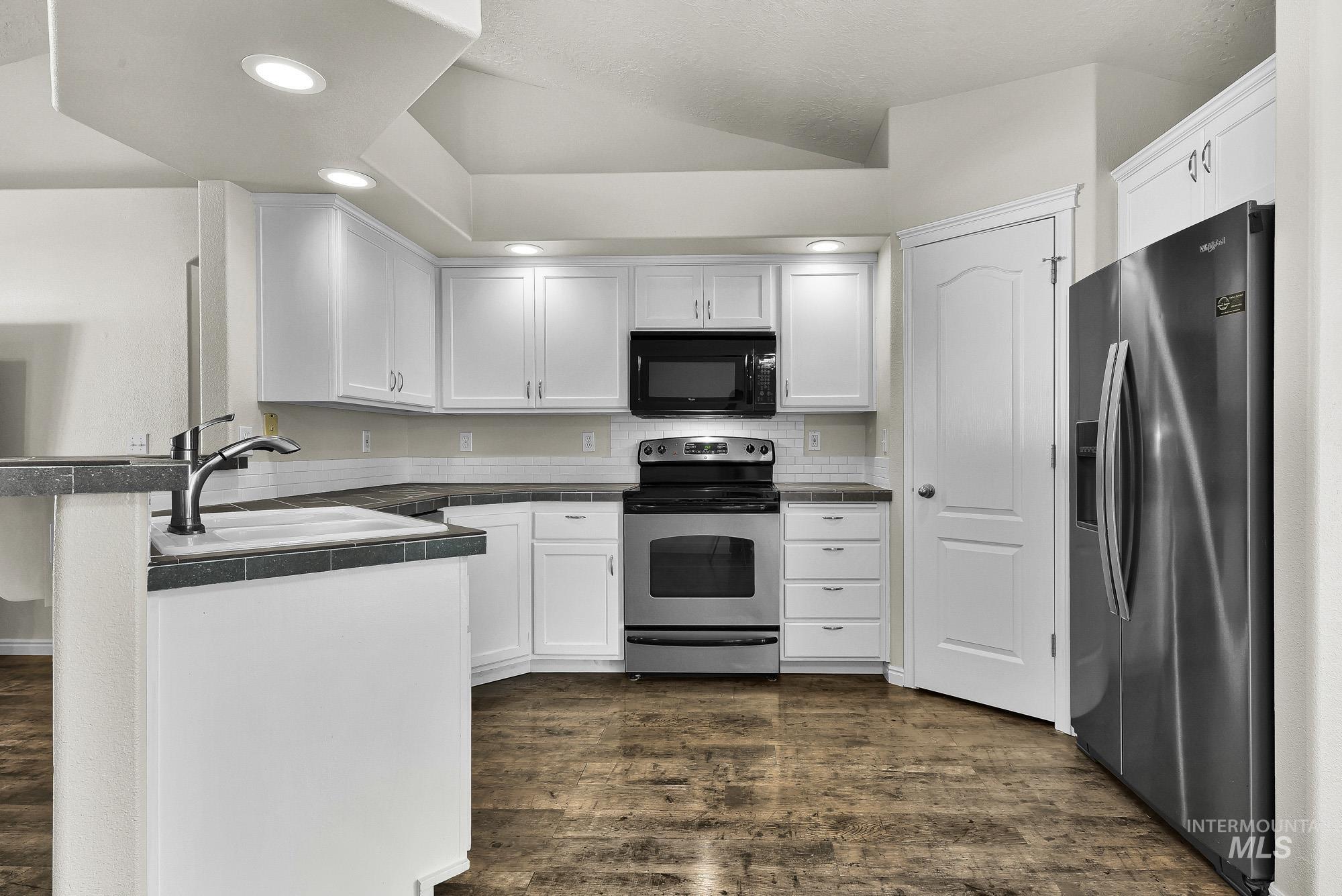 7753 W W Bright Star Property Photo 9