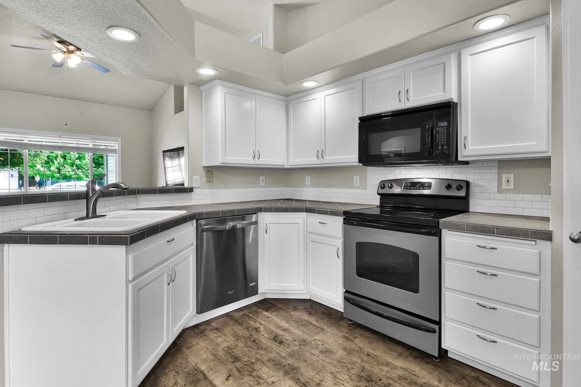 7753 W W Bright Star Property Photo 10