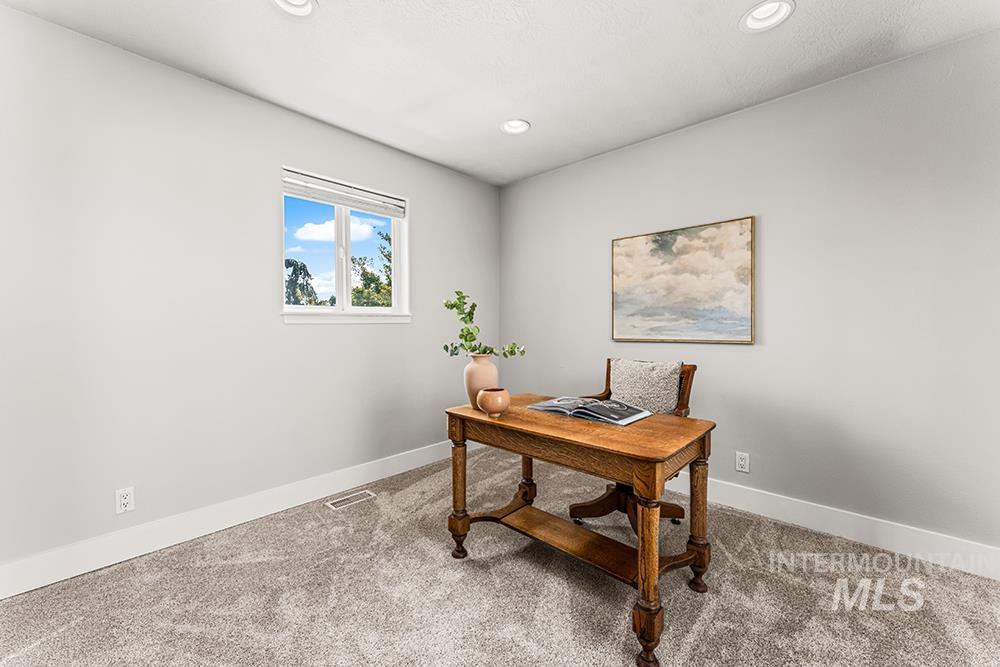 8901 W Bugle Boy Ln Property Photo 18