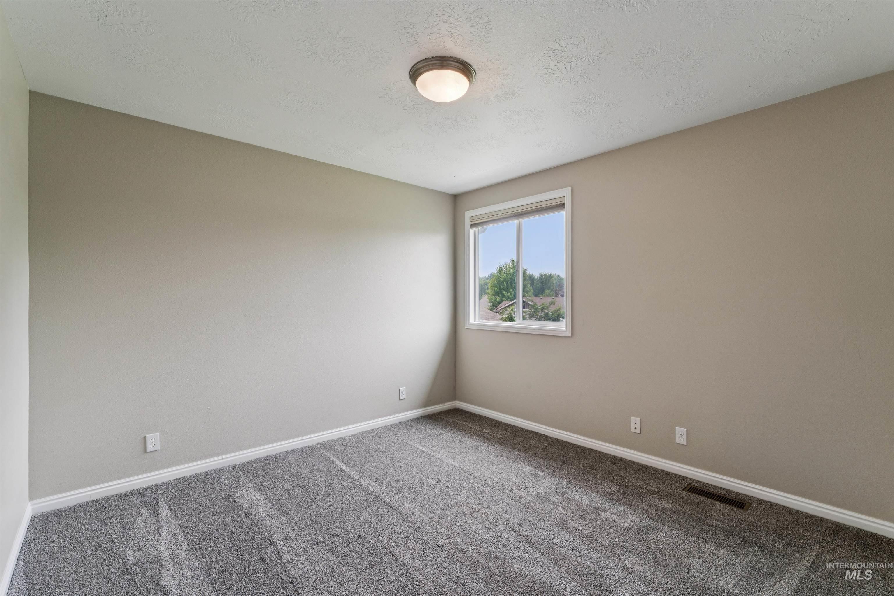 2899 S Bailey Ave Property Photo 33