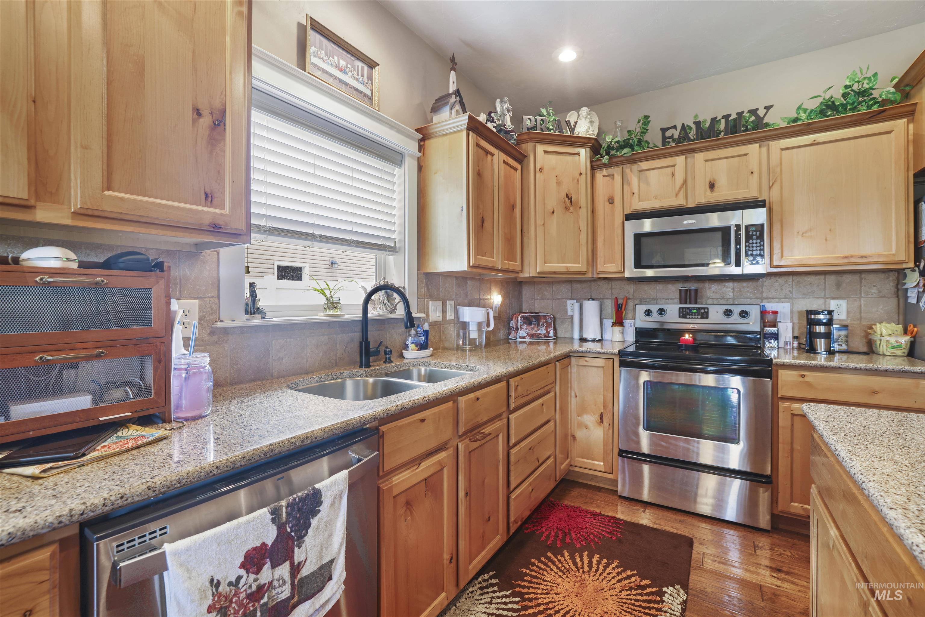2306 Eastbrooke Rd Property Photo 6