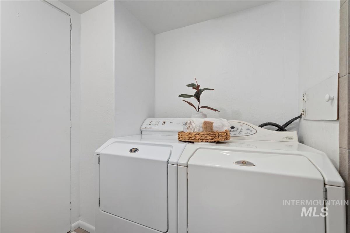 3686 S Clacton Way Property Photo 29