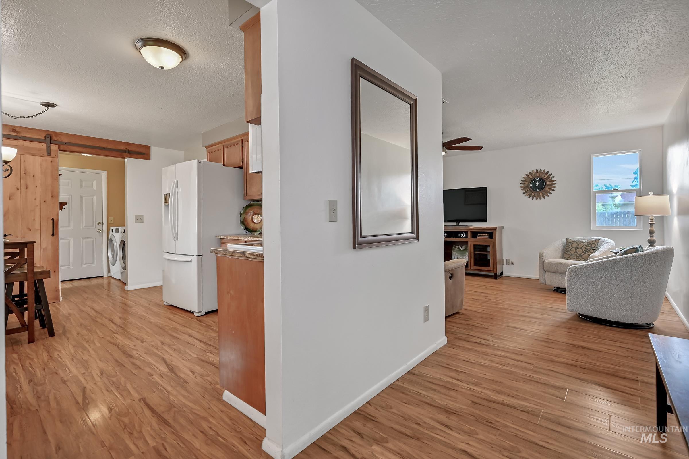 8820 W San Anita Property Photo 7