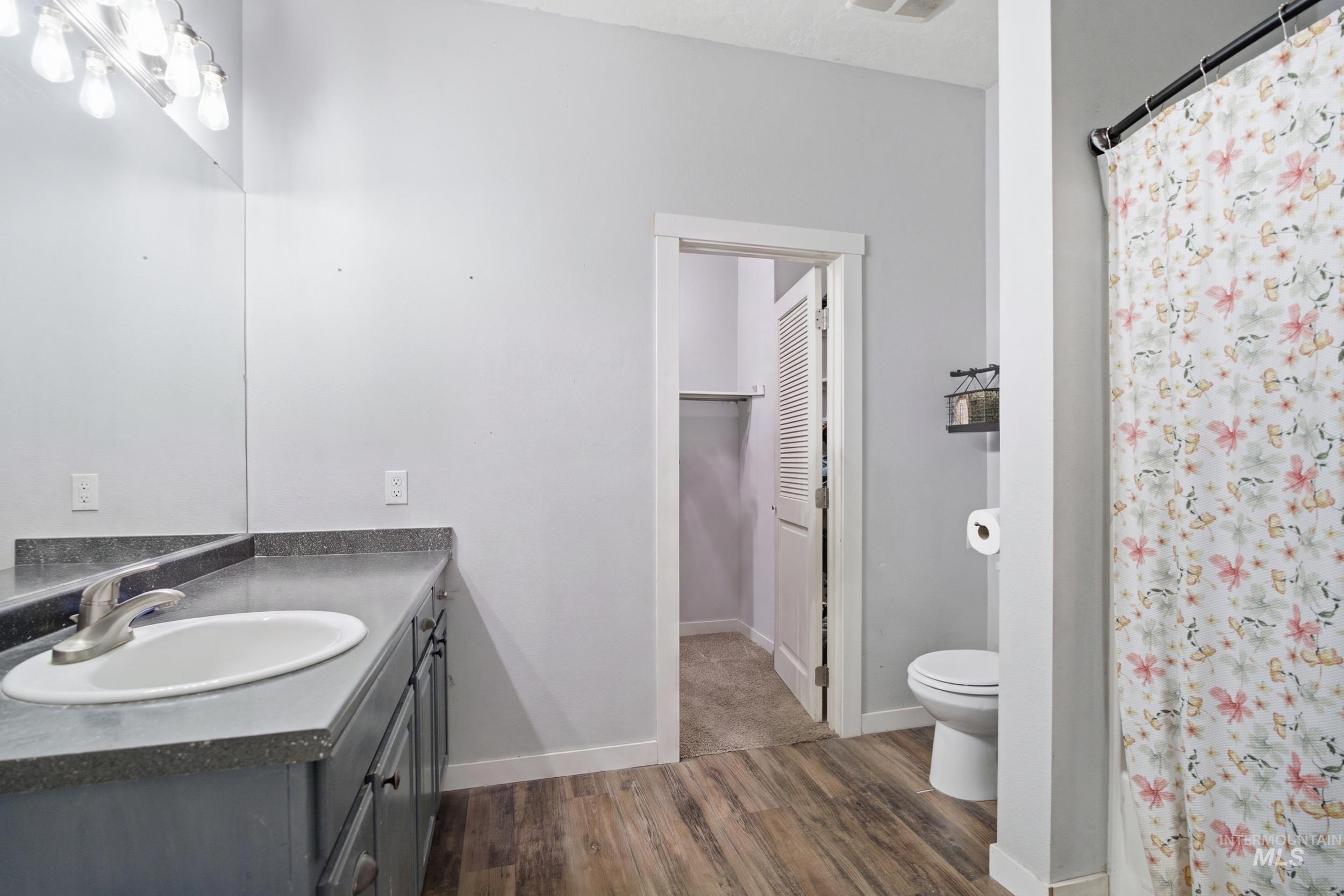 1205 Chicago St Property Photo 8