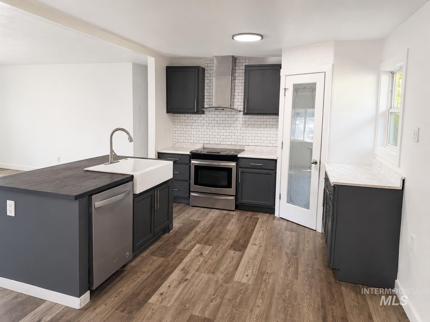1205 Chicago St Property Photo 9