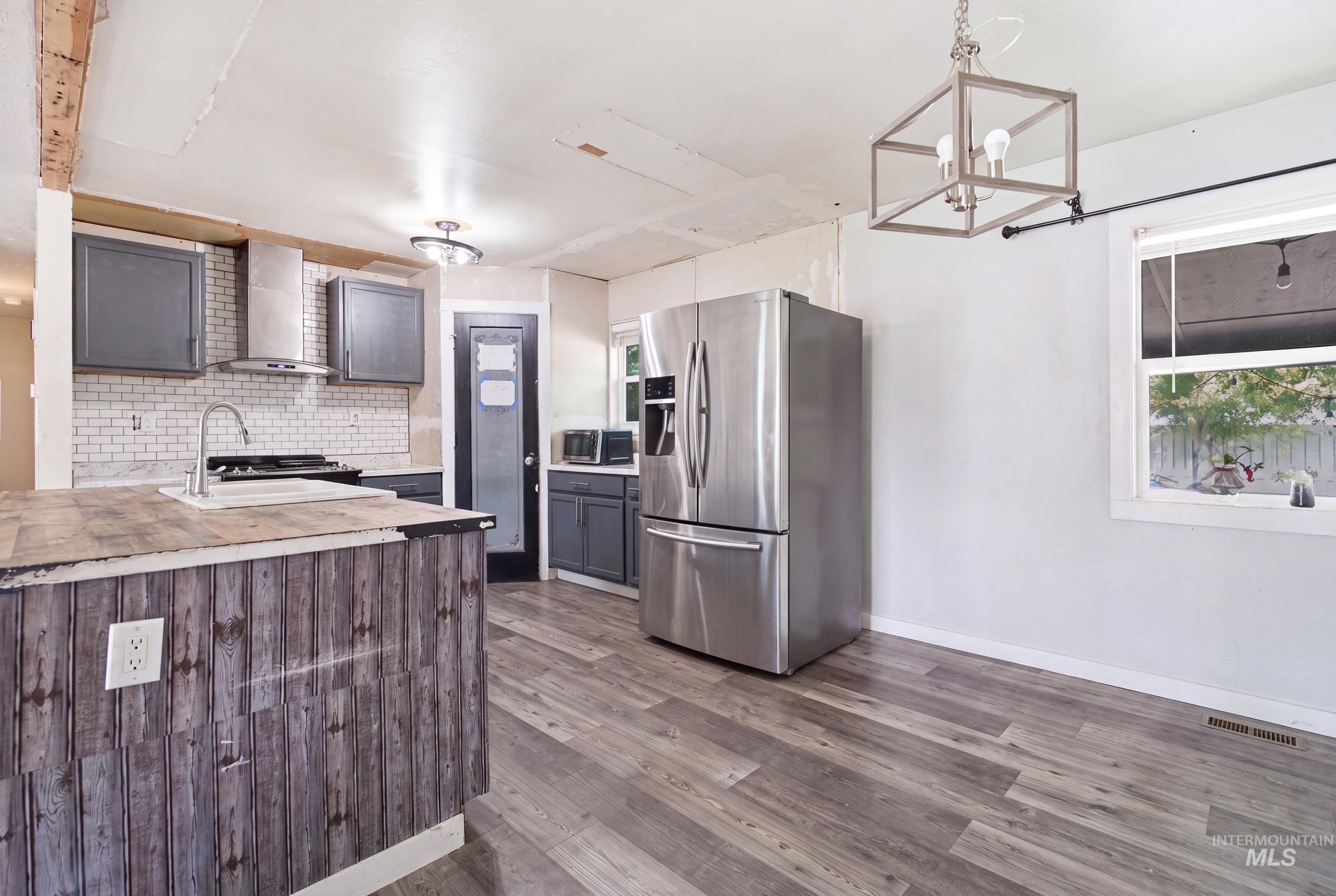 1205 Chicago St Property Photo 10