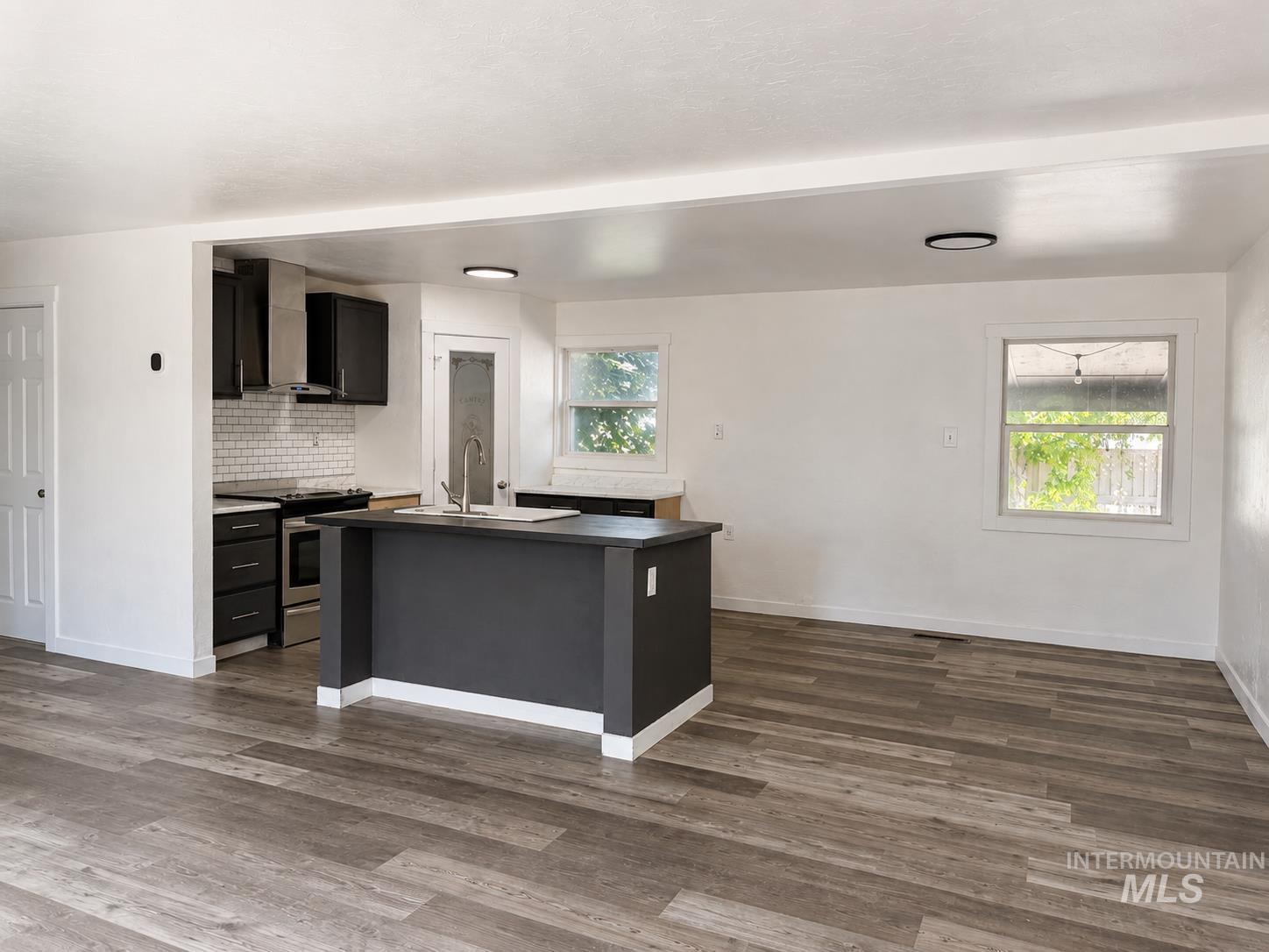 1205 Chicago St Property Photo 12