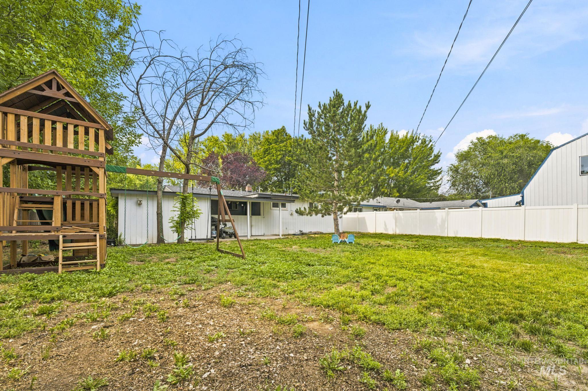 1609 E Beech St Property Photo 31