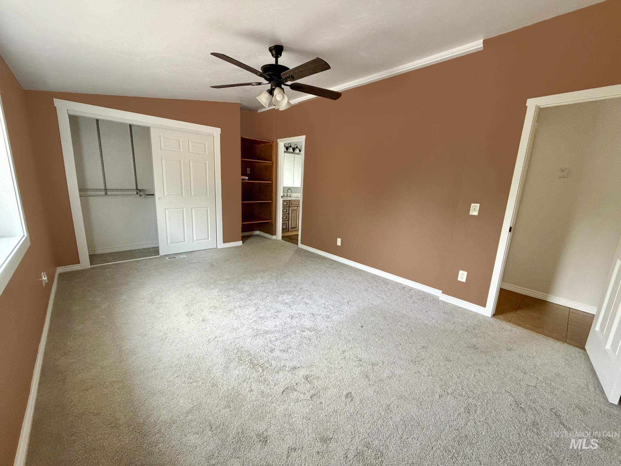 2469 Hague Rd Property Photo 18