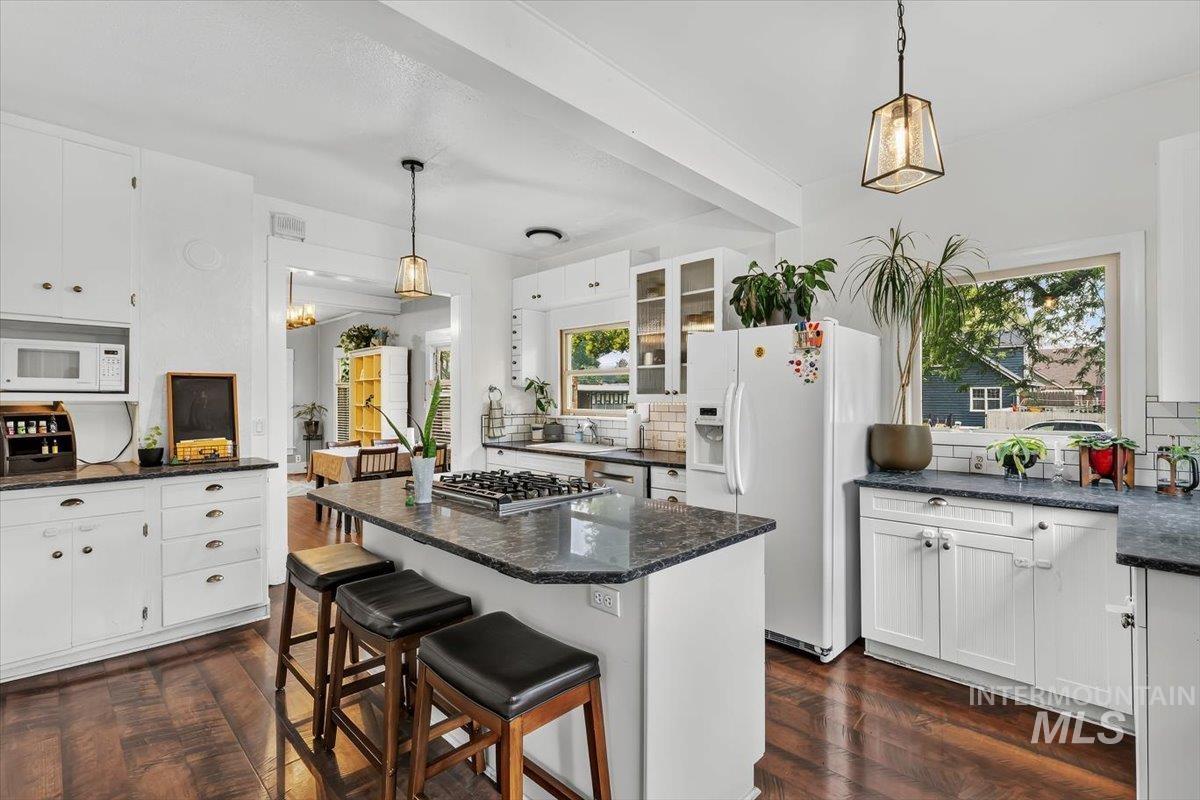 1401 Cleveland Blvd Property Photo 2