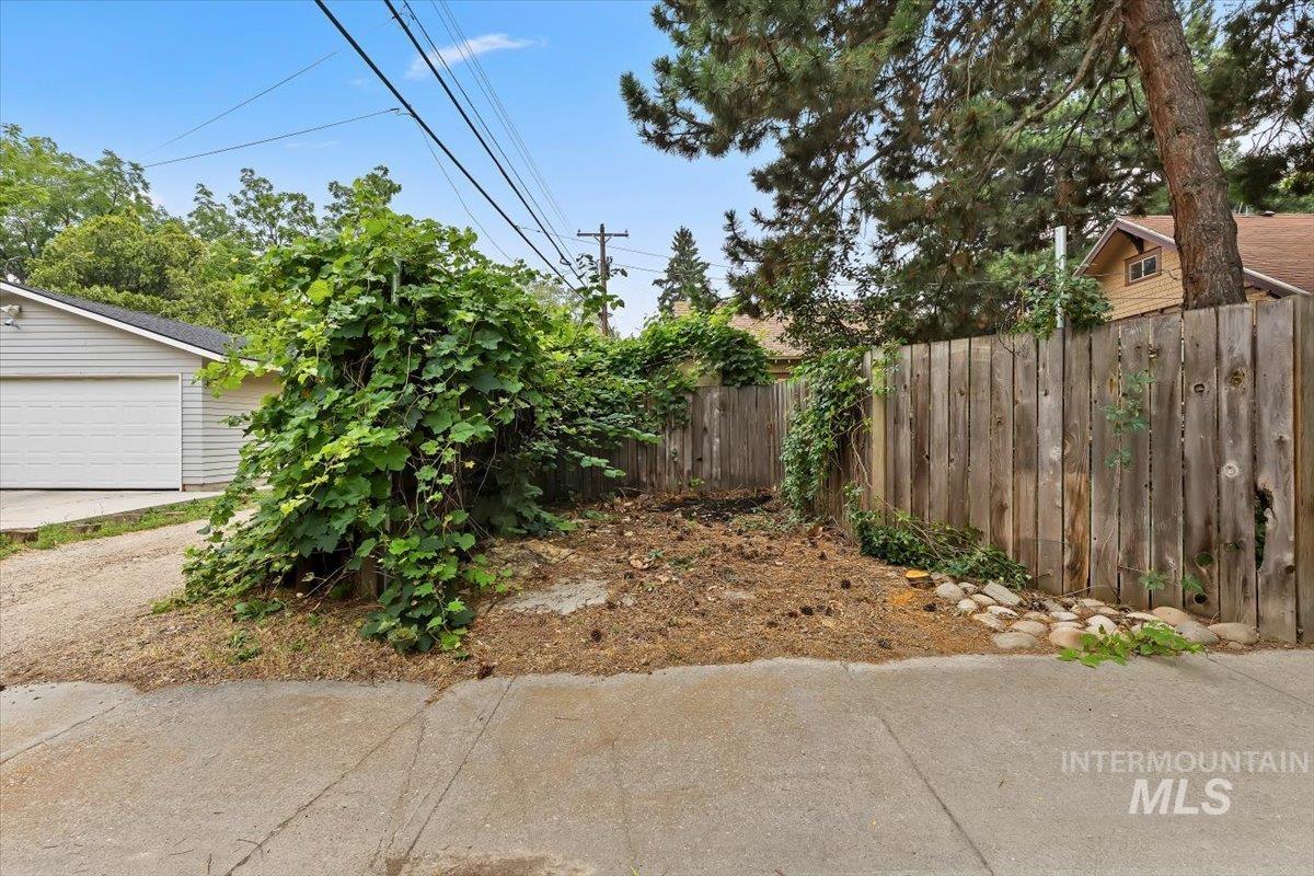1401 Cleveland Blvd Property Photo 36