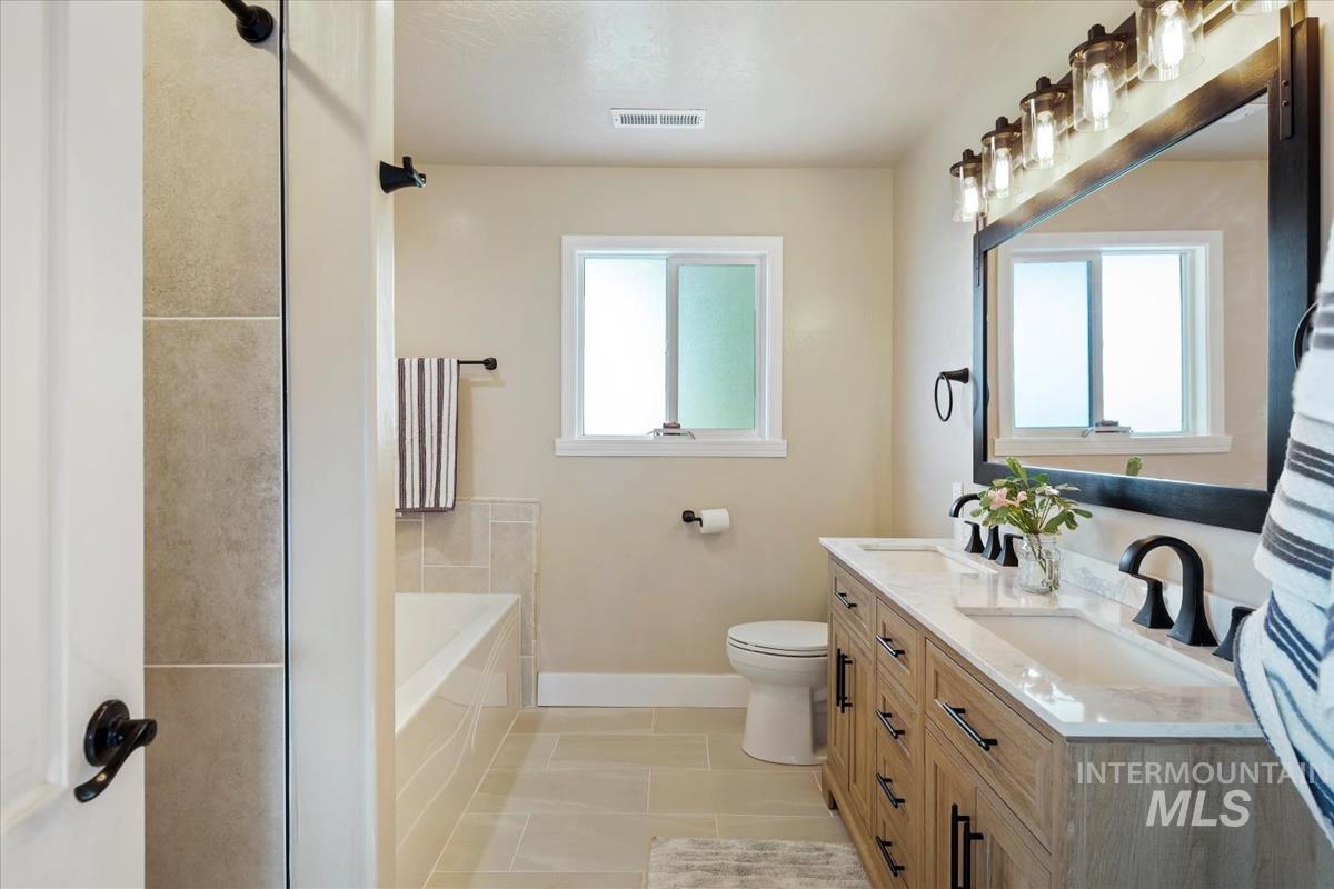 983 N Plaza Rd Property Photo 2