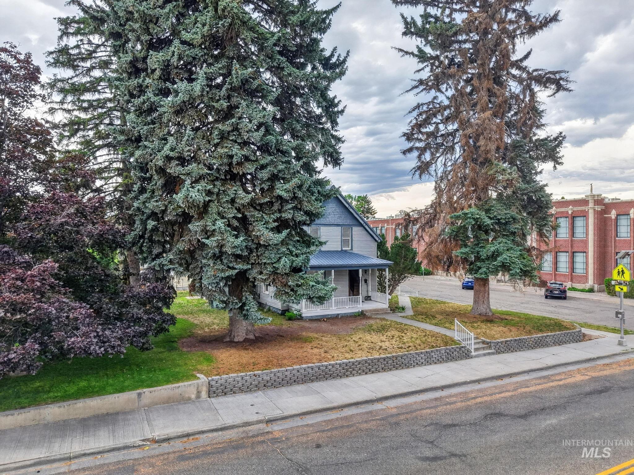 310 Elm Street Property Photo 43