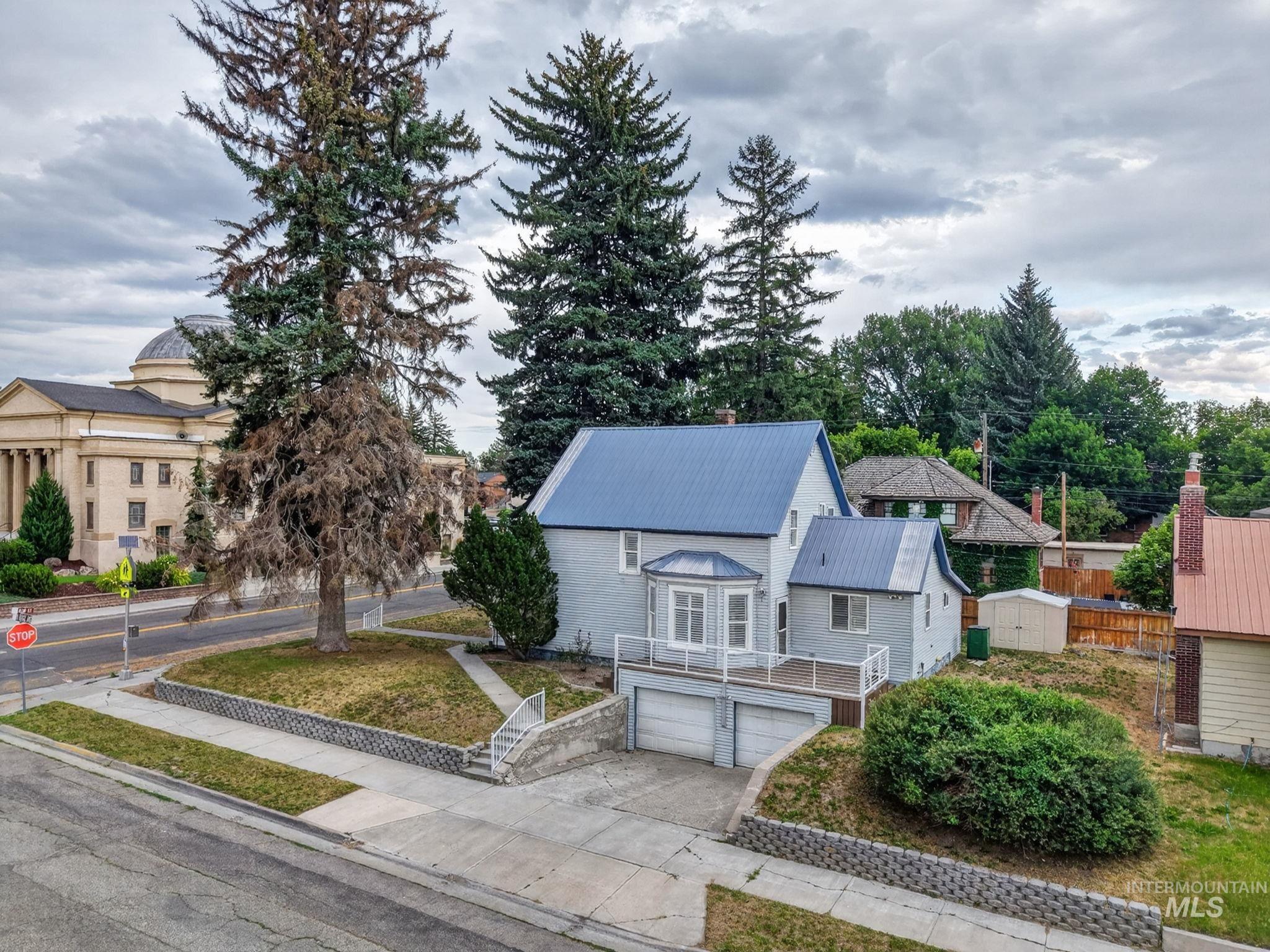310 Elm Street Property Photo 45