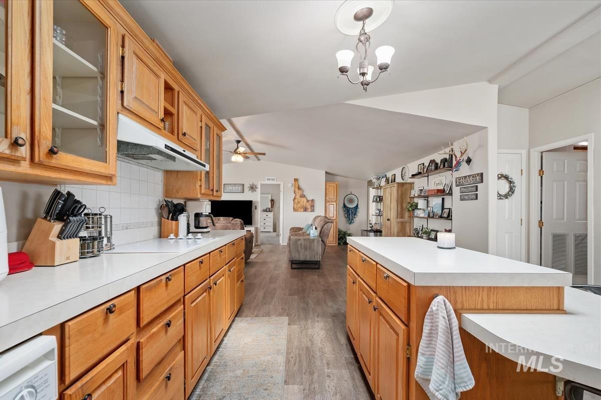 1200 Beverly Ave. Property Photo 12