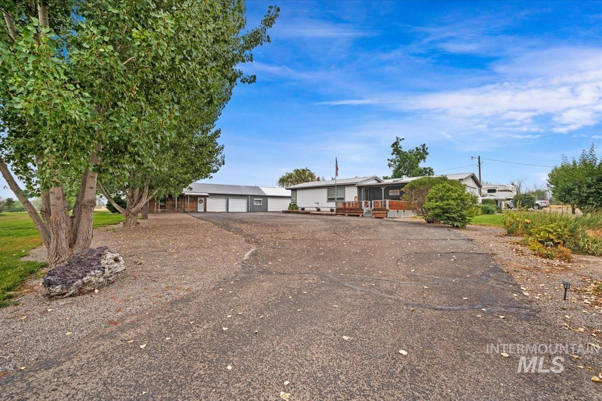 1200 Beverly Ave. Property Photo 32