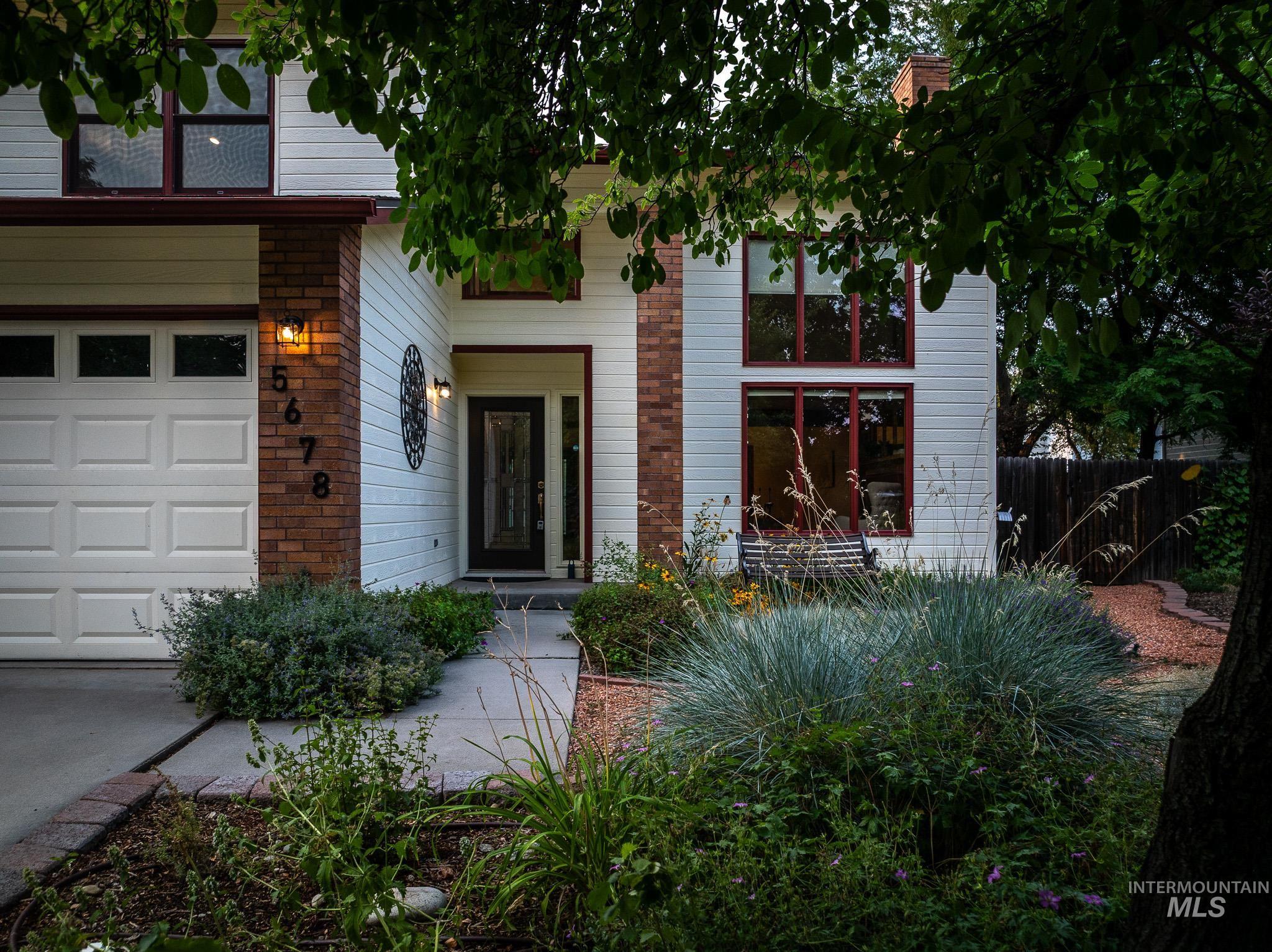 5678 W Gate House Ct Property Photo 6