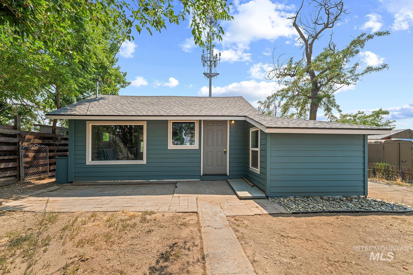 708 15th Avenue Property Photo 1