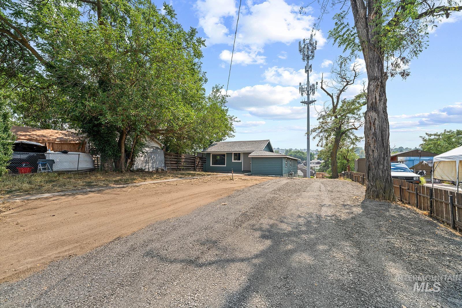 708 15th Avenue Property Photo 2