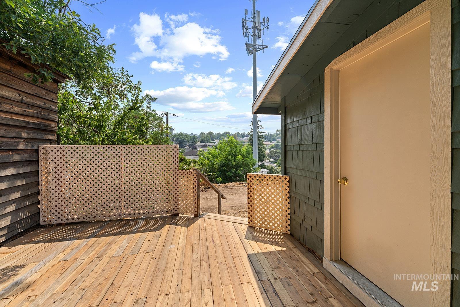 708 15th Avenue Property Photo 14