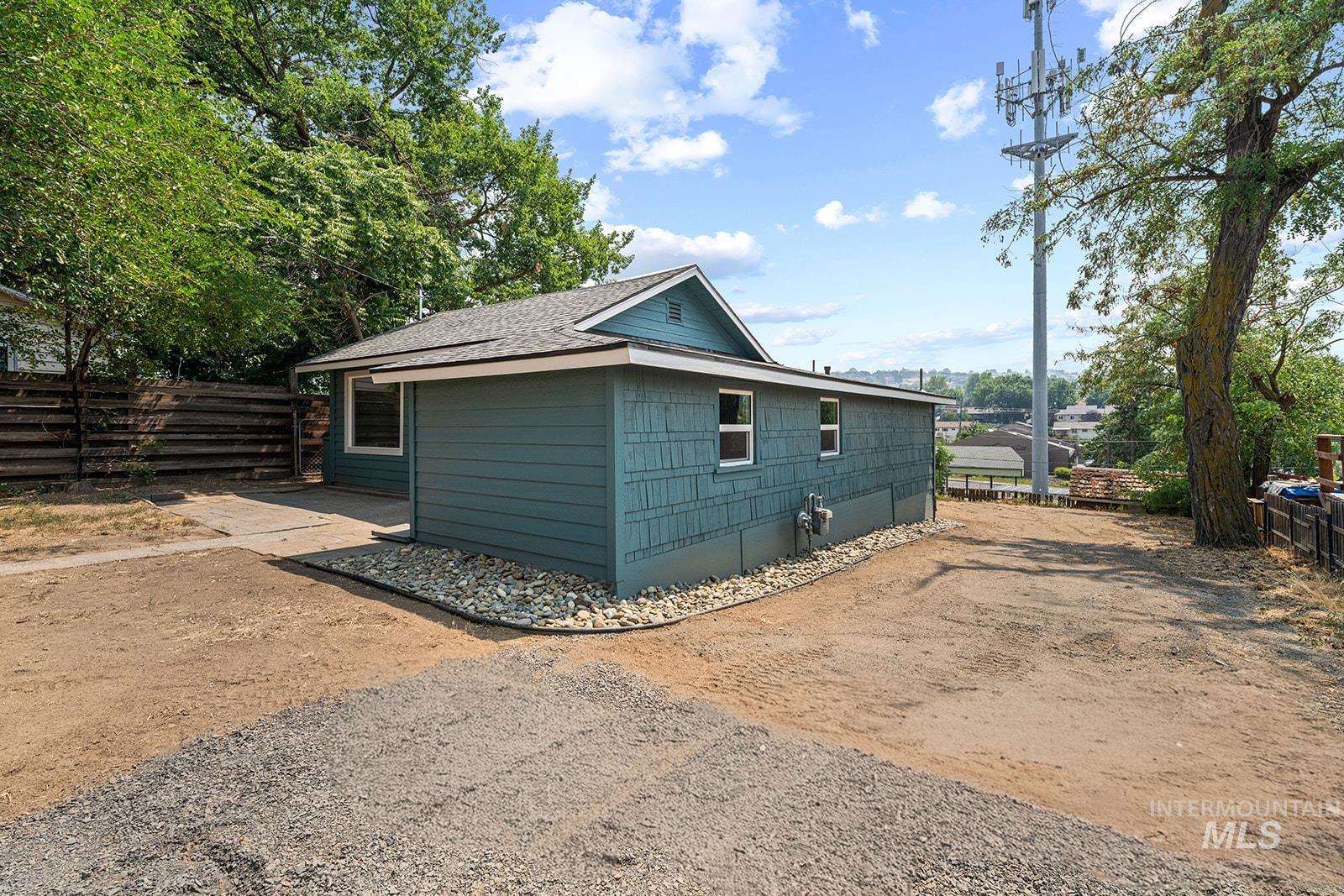 708 15th Avenue Property Photo 17