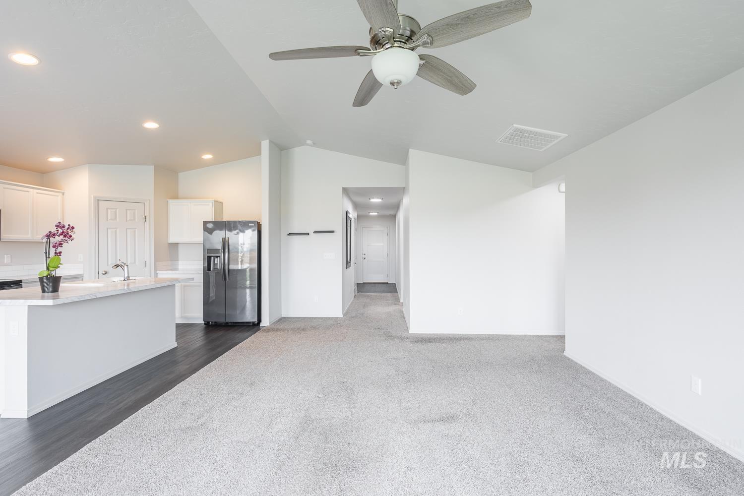 1545 N Thistle Dr Property Photo 10