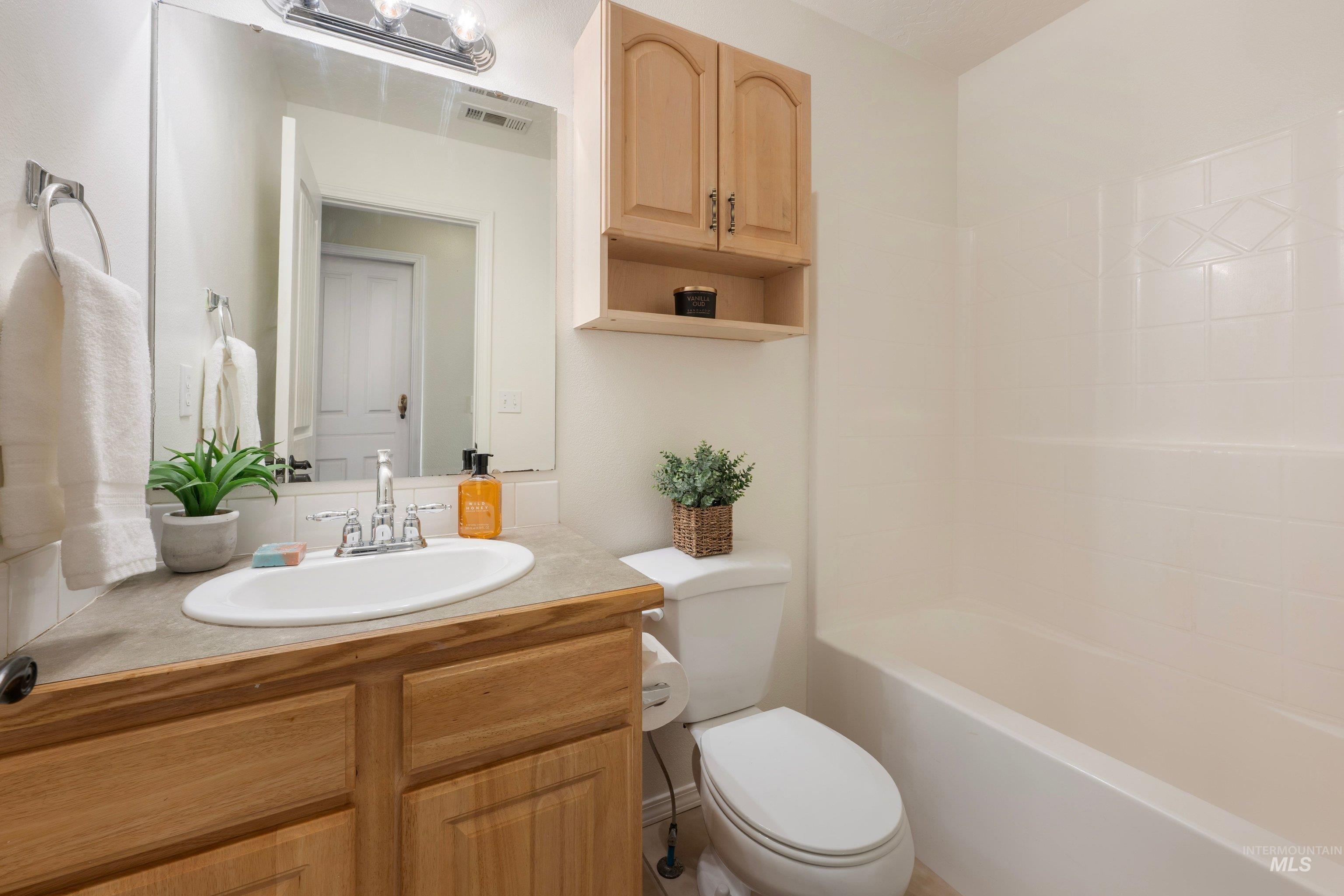 106 Bridgeport Ave. Property Photo 19
