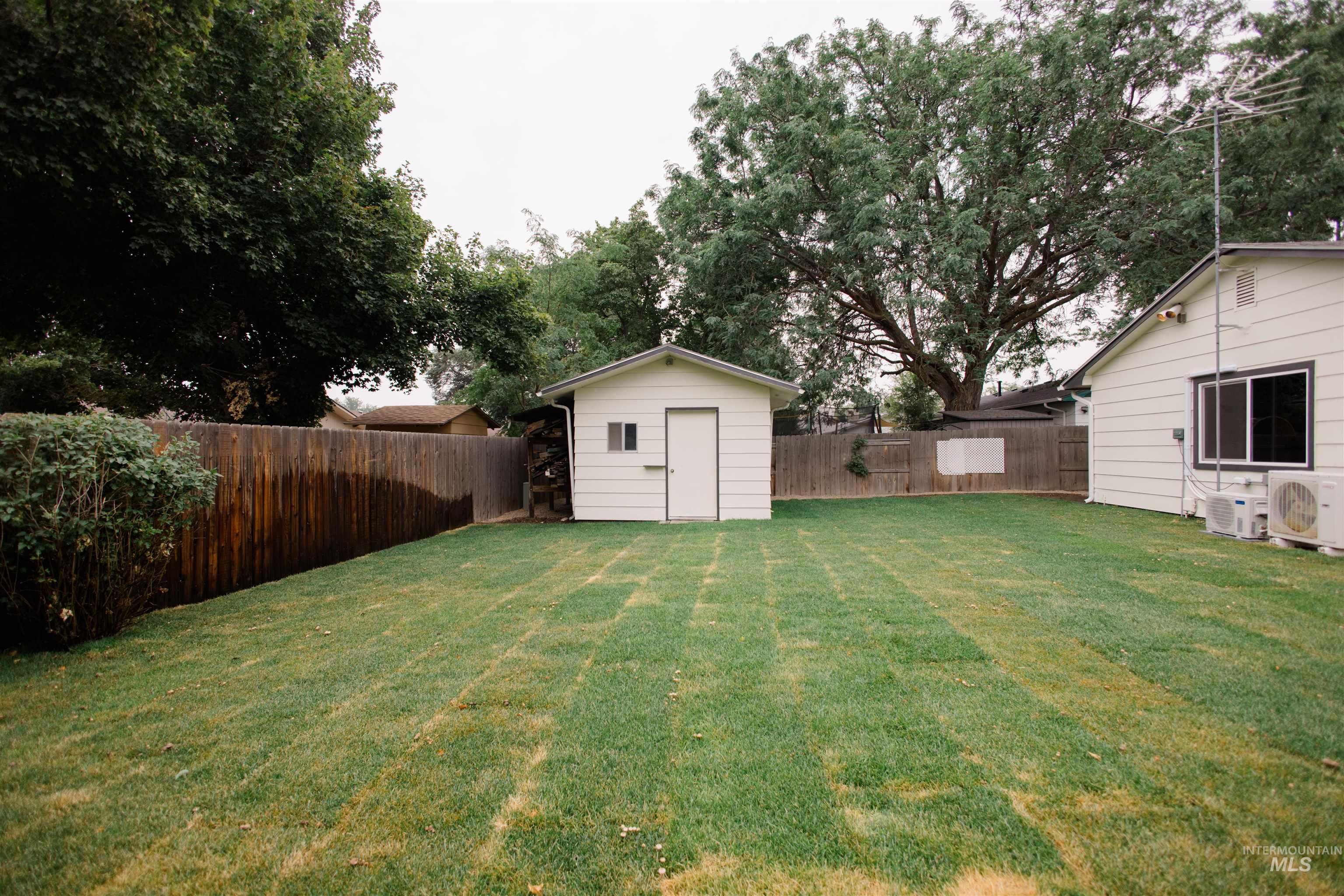 870 N 10th E Property Photo 33