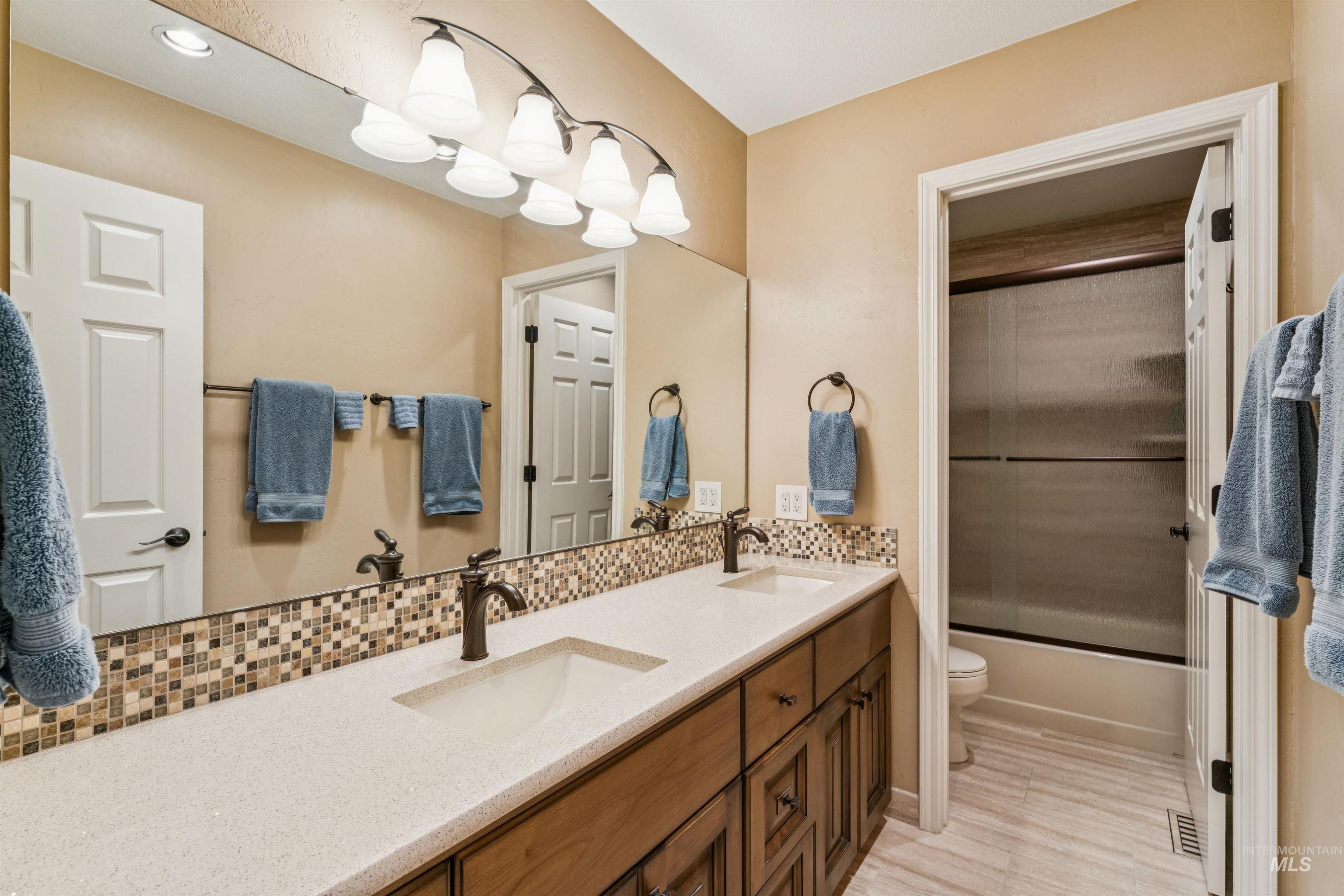 719 Parkside Way Property Photo 32