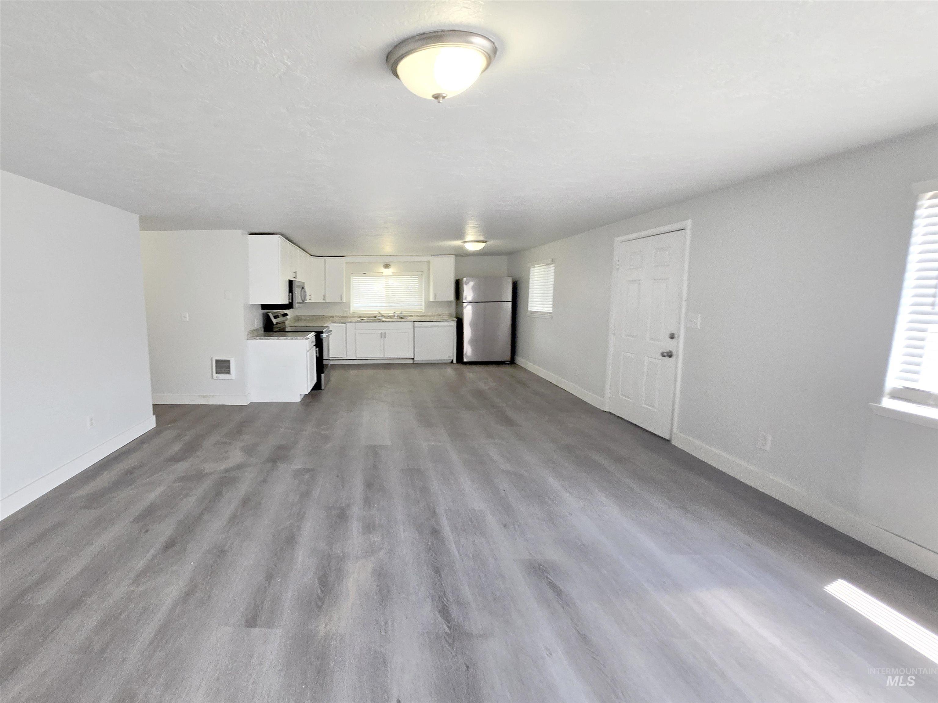 3844 Jason Ave Property Photo 12