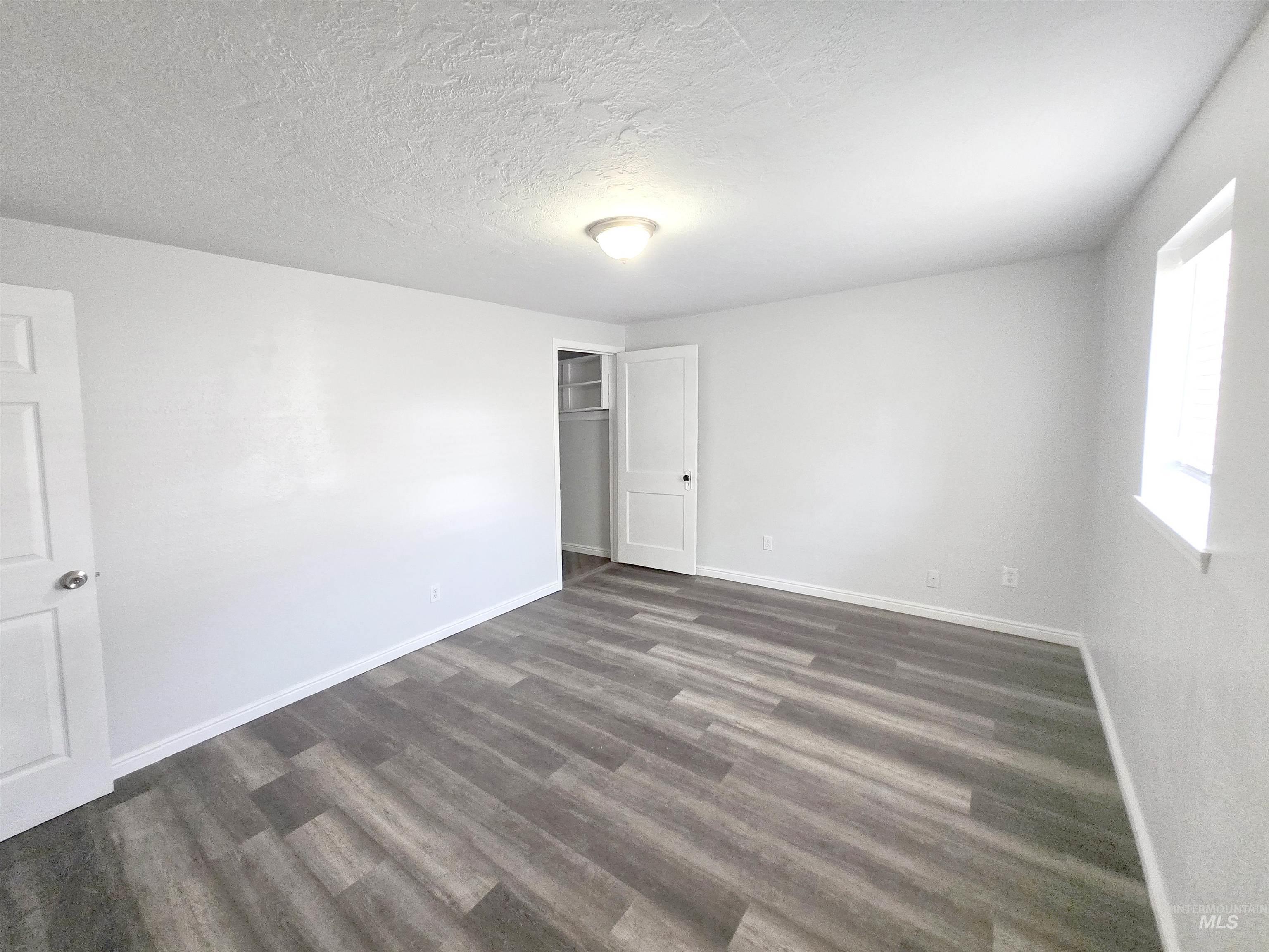 3844 Jason Ave Property Photo 16