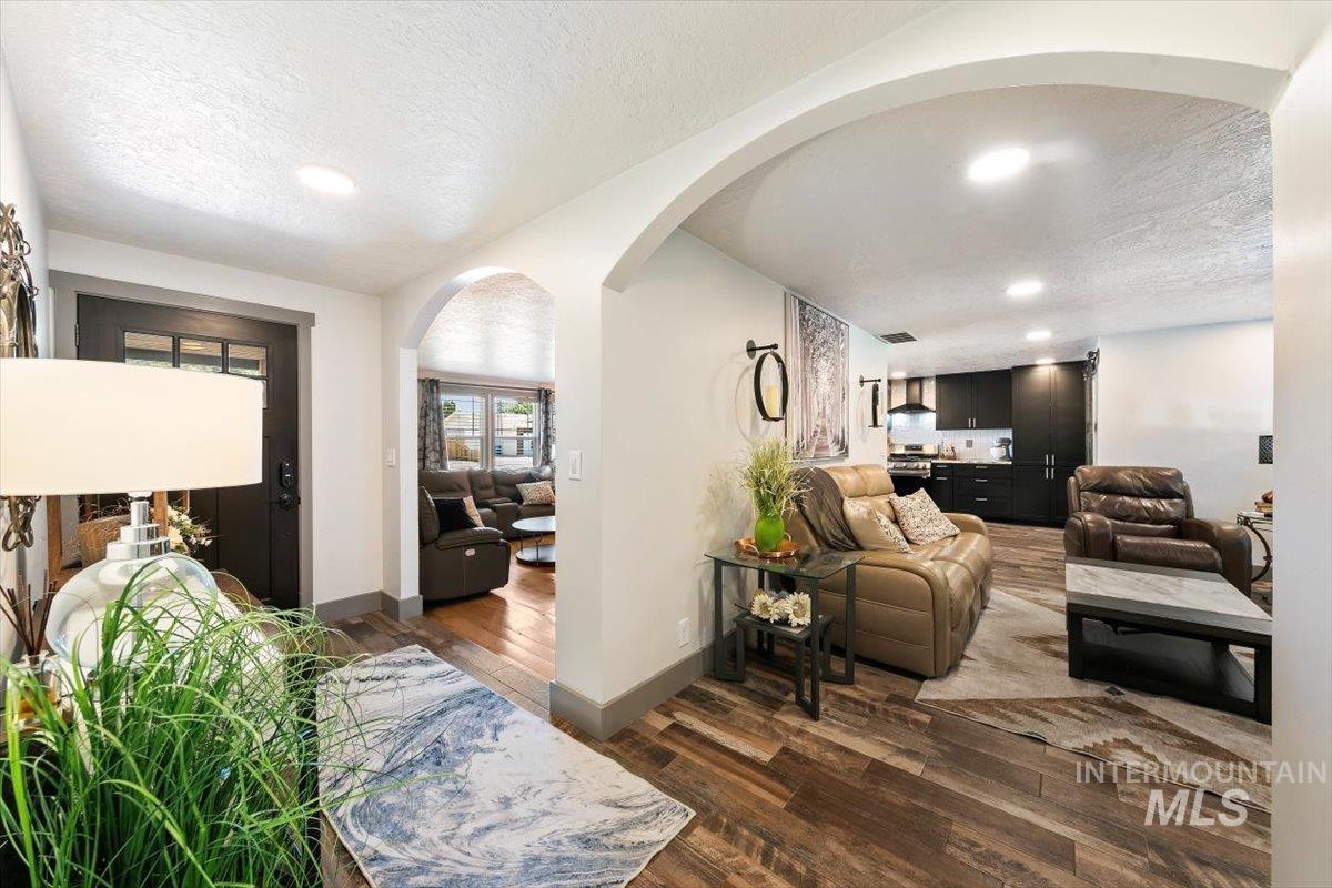 2845 S Chinkapin Ave Property Photo 16