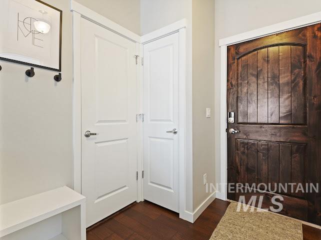 9185 W Tillamook Dr Property Photo 4