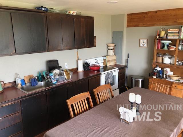 266 Trenary Road Property Photo 6