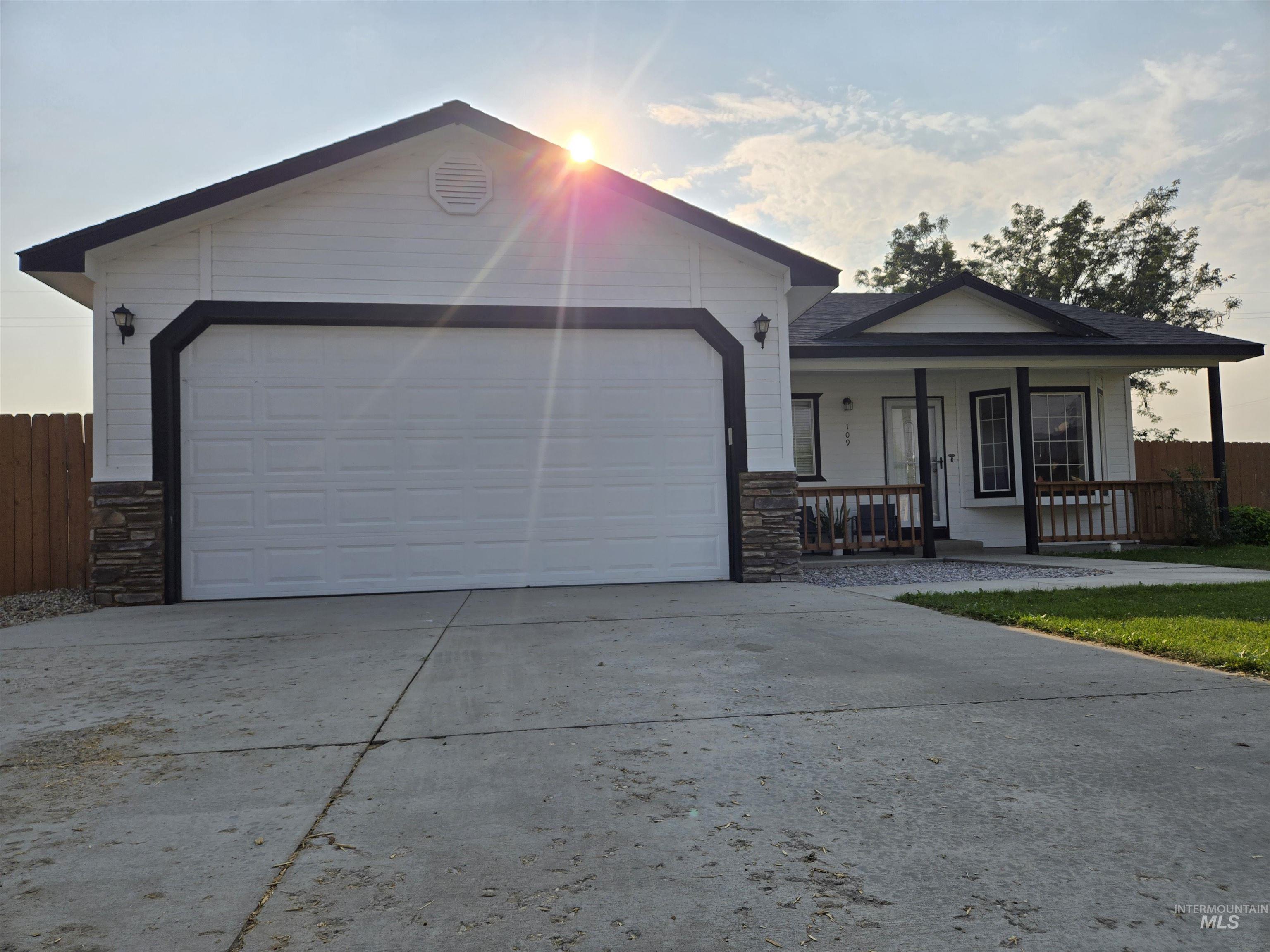 109 Rose Petal Ct. Property Photo 1
