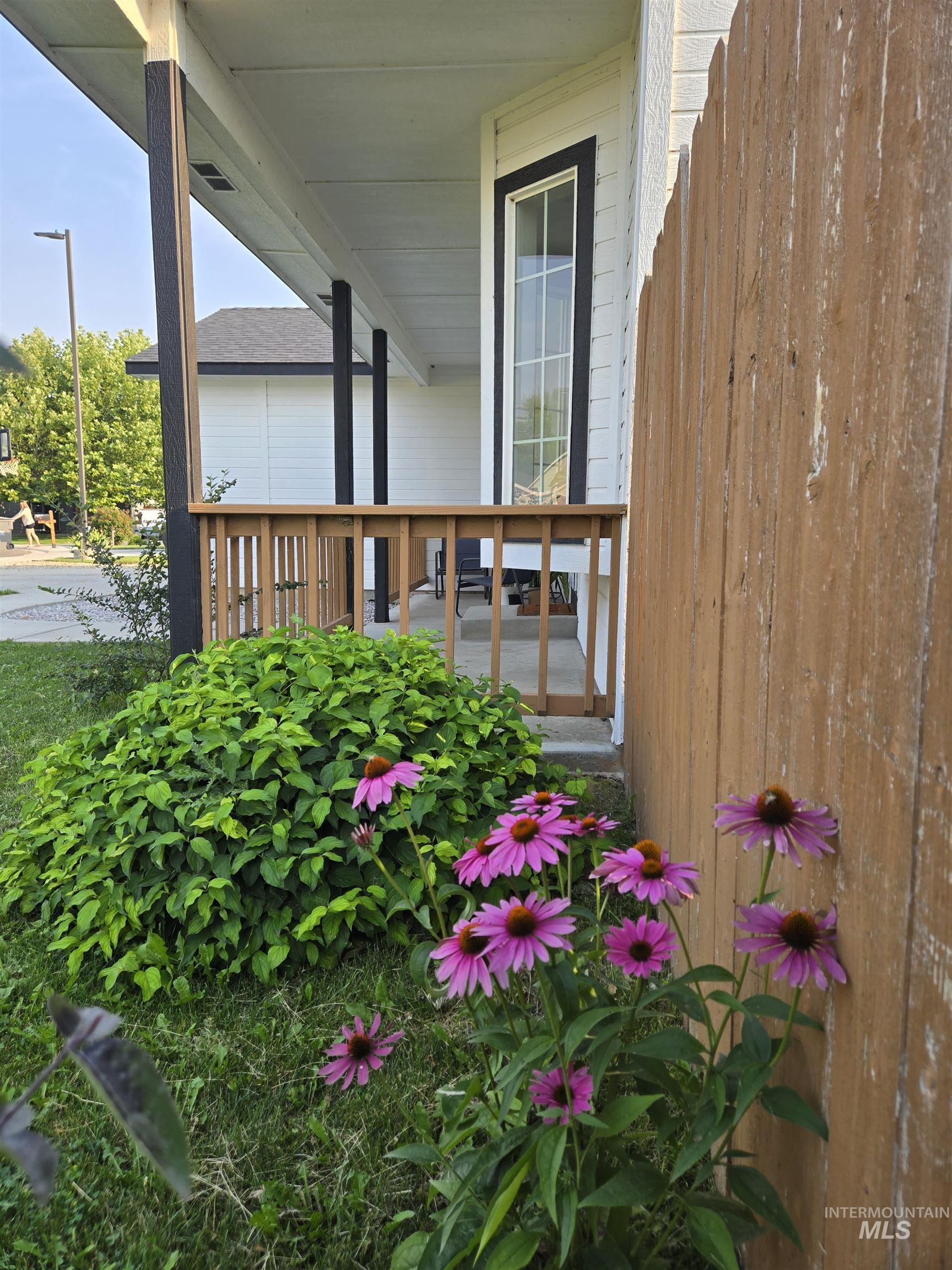 109 Rose Petal Ct. Property Photo 4