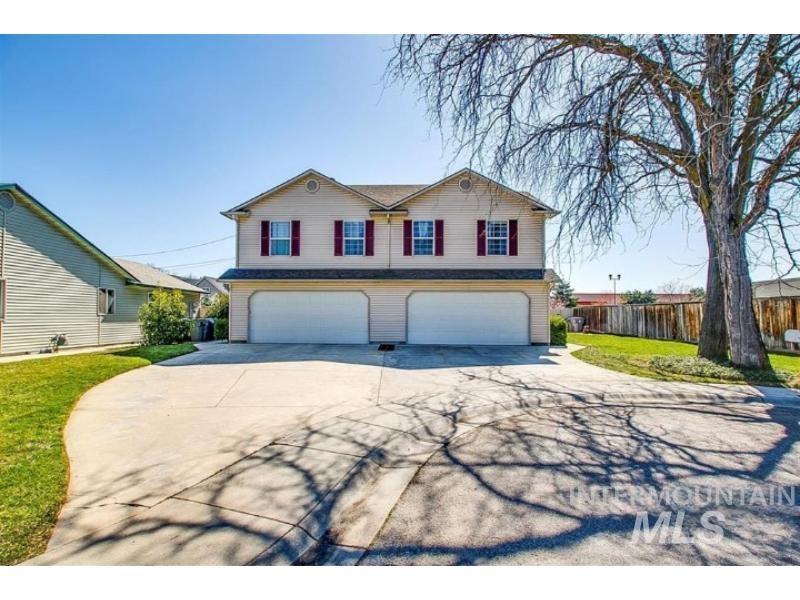 7919 And 7921 W Colehaven Ct Property Photo 2