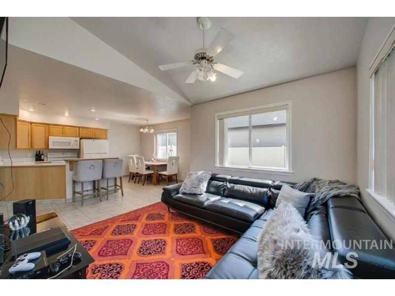 7919 And 7921 W Colehaven Ct Property Photo 4