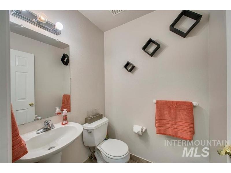 7919 And 7921 W Colehaven Ct Property Photo 13
