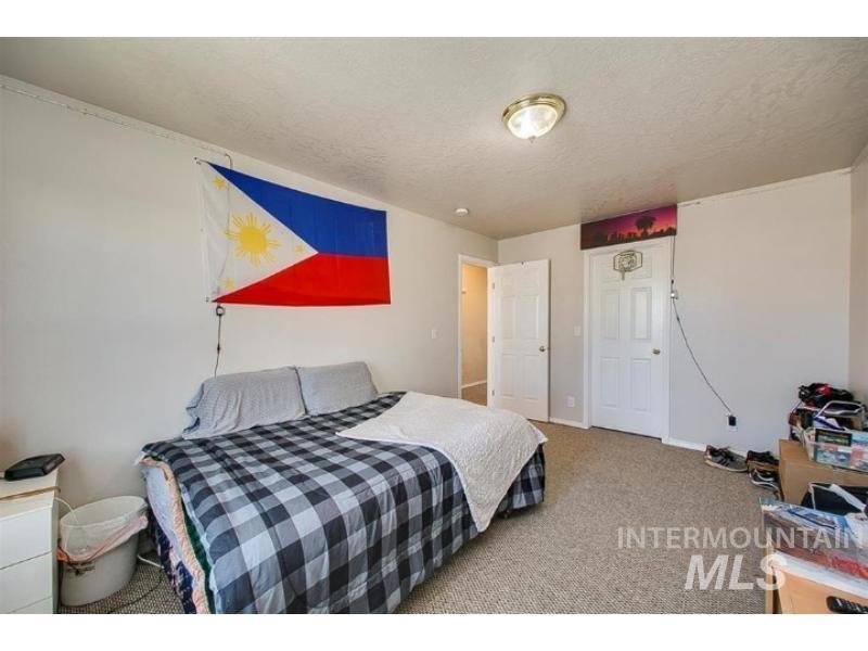 7919 And 7921 W Colehaven Ct Property Photo 17
