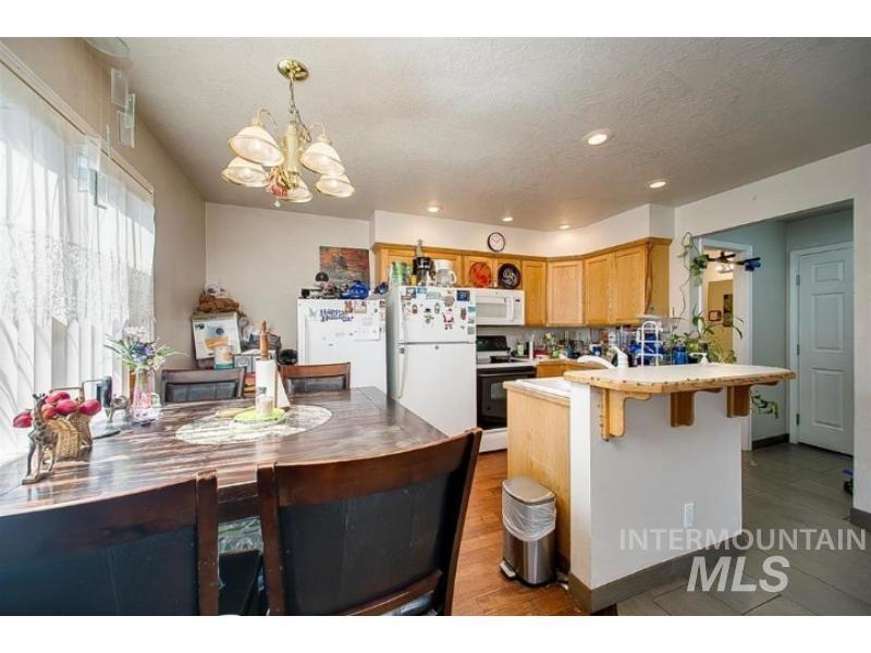 7919 And 7921 W Colehaven Ct Property Photo 35