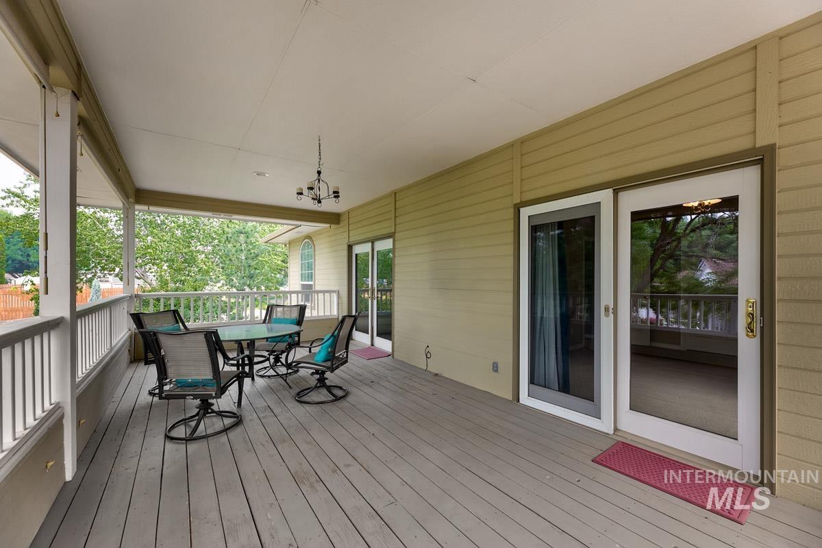 963 E Kingsford Dr Property Photo 38
