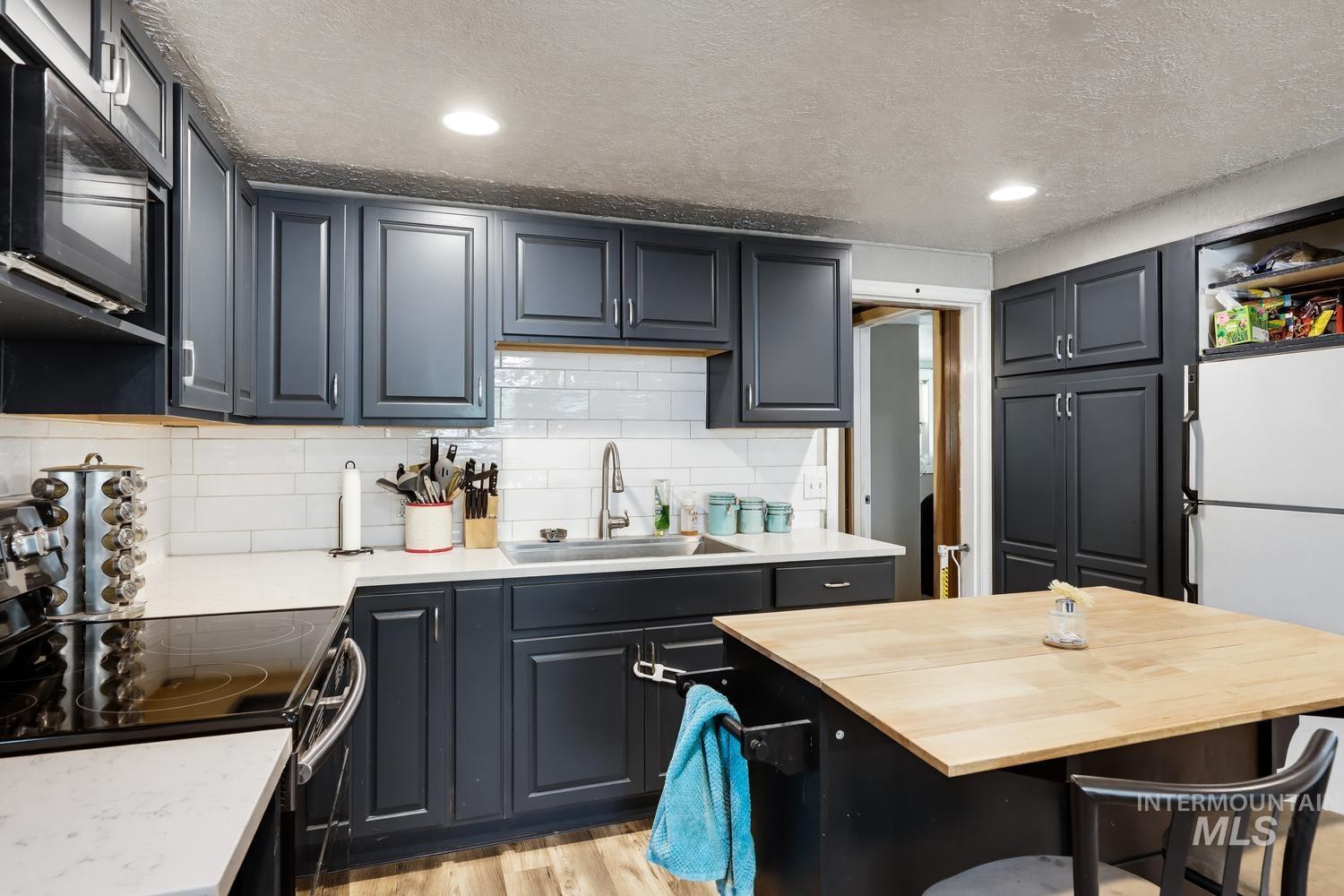 509 E Elgin Street Property Photo 10