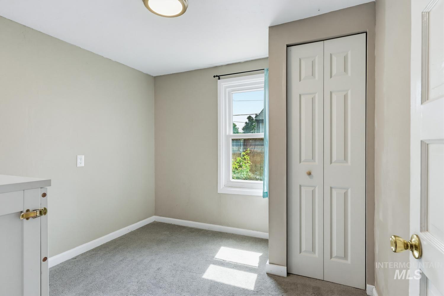 509 E Elgin Street Property Photo 19