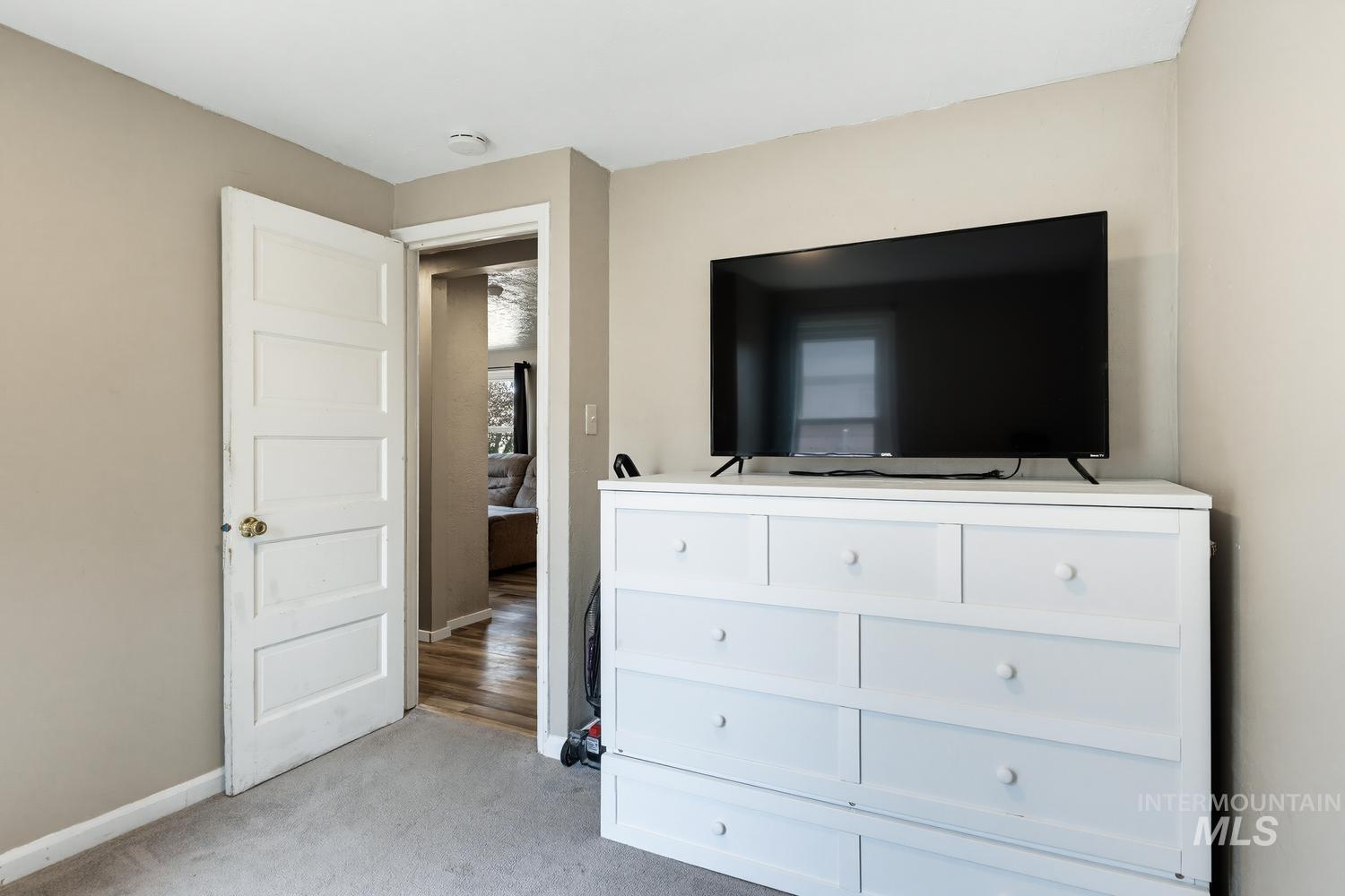 509 E Elgin Street Property Photo 20