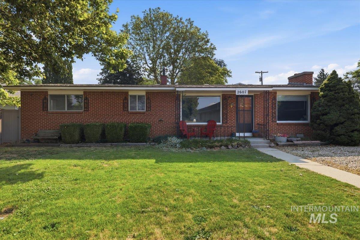 2607 S Montana Property Photo 2